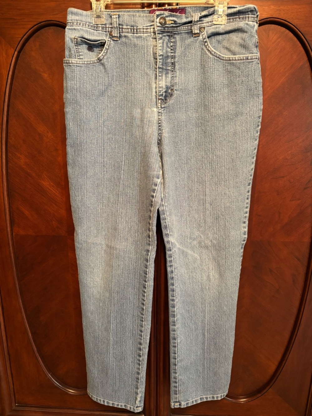 Gloria Vanderbilt Light Wash Straight Leg Jeans